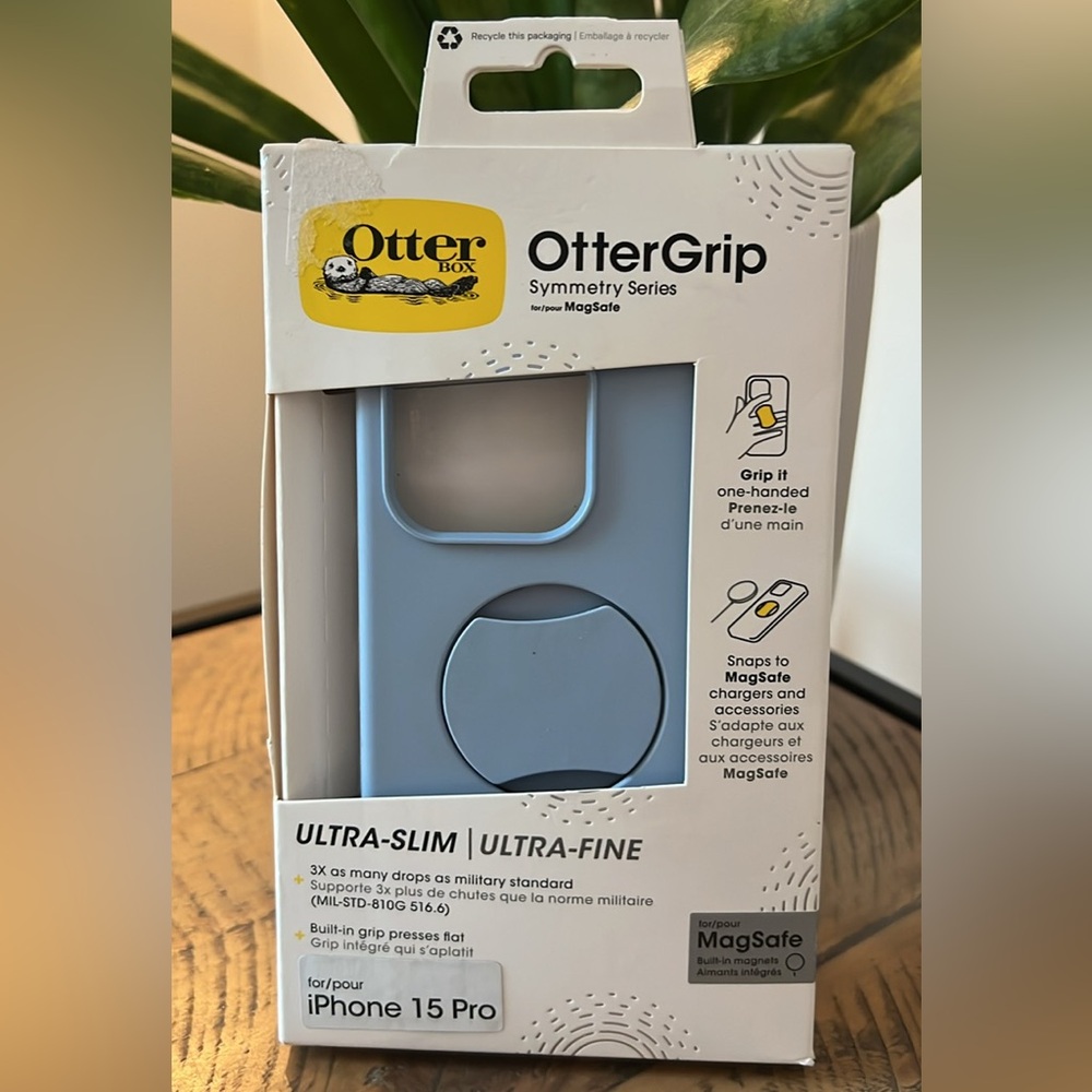 OtterBox OtterGrip Phone Case for iPhone 15 Pro - NEW